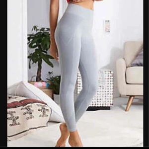 BNWT Aerie Seamless Play Leggings M